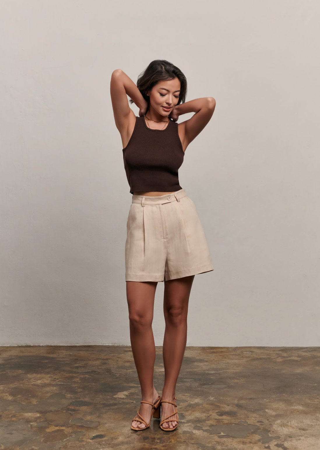 The Freya Linen Short - Beige