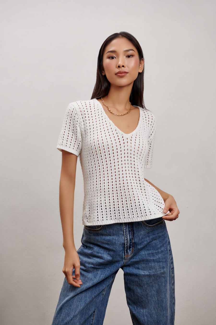 The Isabelle V-neck Knitted Tee - White