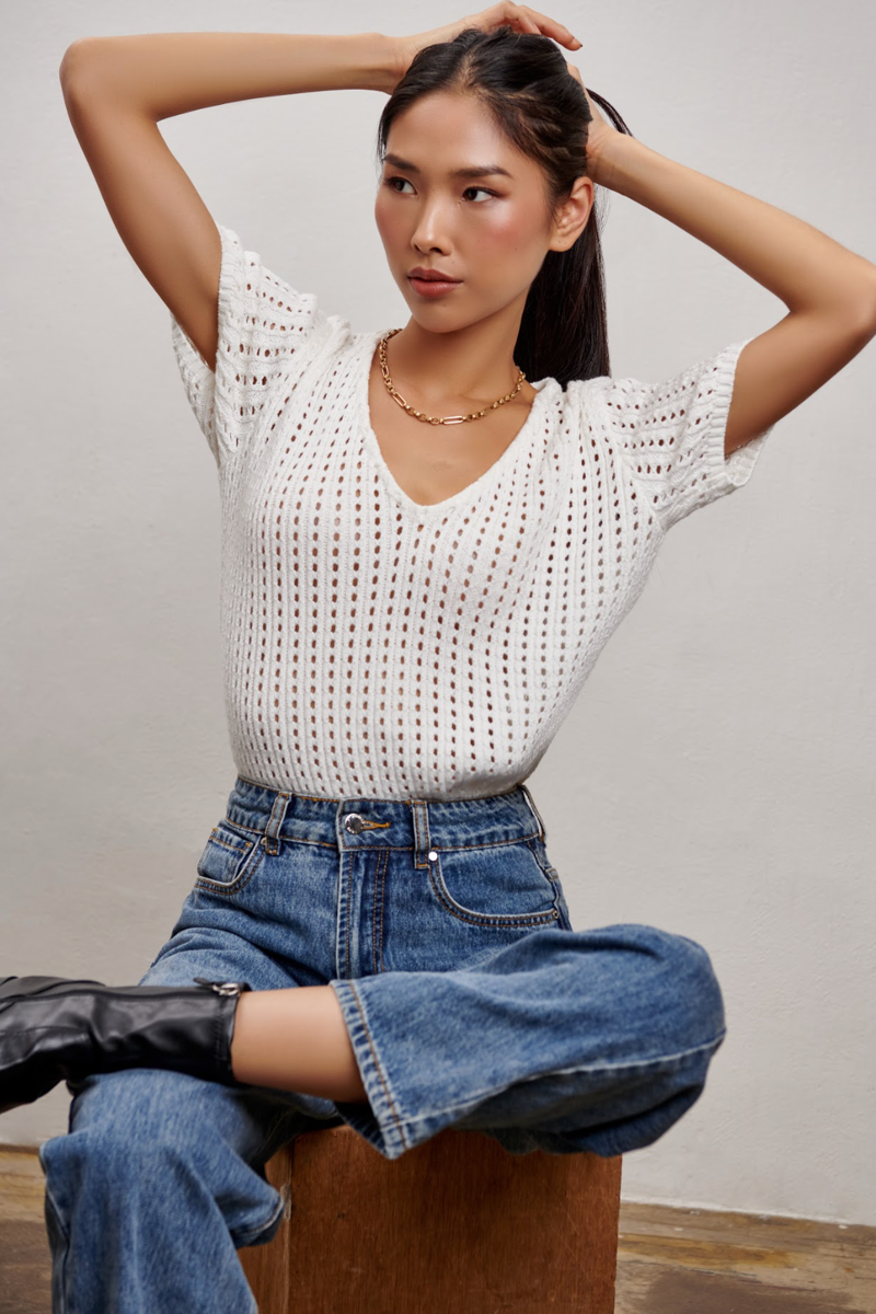 Isabelle V-neck Knitted Tee - White